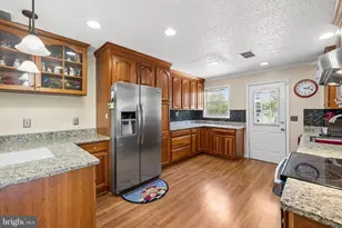 14917 Compton Rd, Centreville, VA 20121 - Photo 4