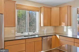 5922 Chesterbrook Rd, McLean, VA 22101 - Photo 28