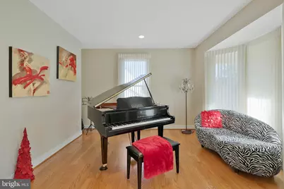 5922 Chesterbrook Road, McLean, VA 22101 - Photo 12