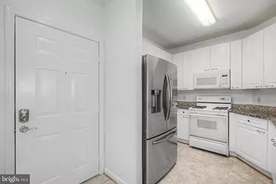 2711 Bellforest Court #305, Vienna, VA 22180 - Photo 4
