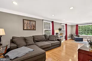 7920 Freehollow Dr, Falls Church, VA 22042 - Photo 6
