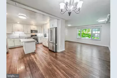 8237 Smithfield Avenue, Springfield, VA 22152 - Photo 4