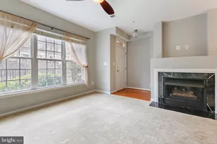 4455 Beacon Grove Cir, Fairfax, VA 22033 - Photo 4