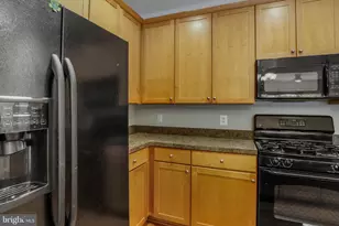 4455 Beacon Grove Cir, Fairfax, VA 22033 - Photo 6