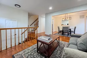 5938 Wild Brook Ct, Centreville, VA 20121 - Photo 2