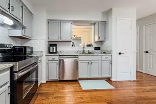 5938 Wild Brook Ct, Centreville, VA 20121 - Photo 8
