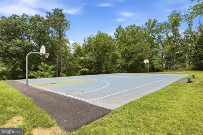 6015 Chestnut Hollow Court, Centreville, VA 20121 - Photo 46