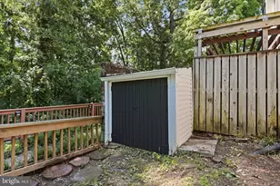 6015 Chestnut Hollow Ct, Centreville, VA 20121 - Photo 36