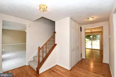 8017 Diving Cliff Lane, Springfield, VA 22153 - Photo 2