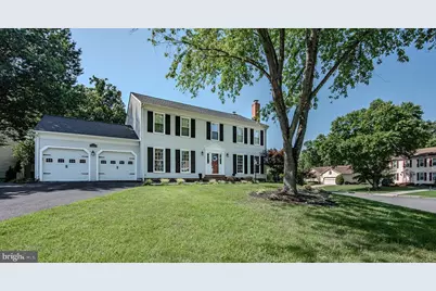 6207 Maple Run Court, Clifton, VA 20124 - Photo 2