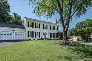 6207 Maple Run Ct, Clifton, VA 20124 - Photo 2