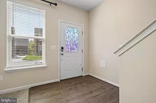 8358 Sallyport St, Lorton, VA 22079 - Photo 6
