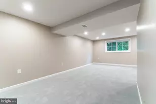 5906 Oak Leather Dr, Burke, VA 22015 - Photo 26