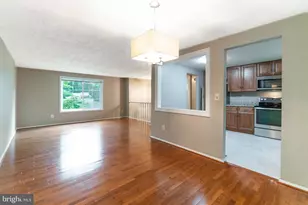 5906 Oak Leather Dr, Burke, VA 22015 - Photo 8