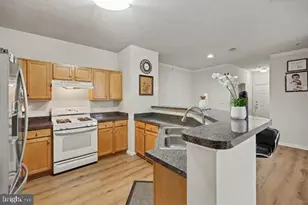 5172 William Colin Ct, Centreville, VA 20120 - Photo 8