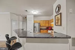 5172 William Colin Ct, Centreville, VA 20120 - Photo 6