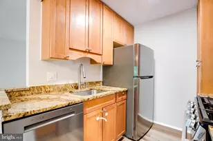 4917 Americana Dr, Annandale, VA 22003 - Photo 16