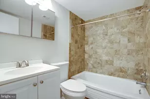 4917 Americana Dr, Annandale, VA 22003 - Photo 20