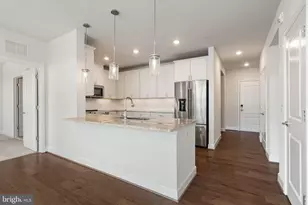 2960 Vaden Dr, Fairfax, VA 22031 - Photo 14