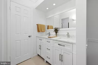 6605 Jupiter Hills Circle #J, Alexandria, VA 22312 - Photo 14
