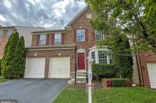 9910 E Hill Dr, Lorton, VA 22079 - Photo 2