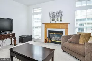9910 E Hill Dr, Lorton, VA 22079 - Photo 8