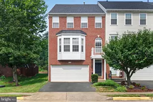 5166 Ballycastle Cir, Alexandria, VA 22315 - Photo 1