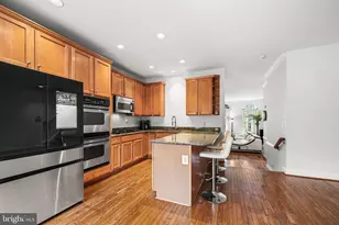 5410 Edsall Ridge Pl, Alexandria, VA 22312 - Photo 12