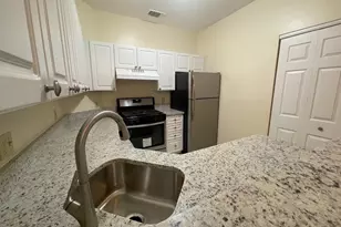2203 Westcourt Ln, Herndon, VA 20170 - Photo 10