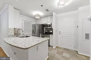 5563 Seminary Rd, Falls Church, VA 22041 - Photo 4