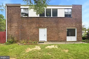 1224 Magnolia Ln, Herndon, VA 20170 - Photo 2