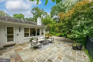 1322 Timberly Ln, McLean, VA 22102 - Photo 4