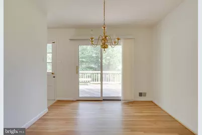 203 Locust Street SW, Vienna, VA 22180 - Photo 8