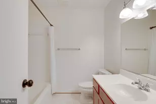 203 Locust St SW, Vienna, VA 22180 - Photo 16