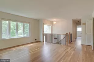 203 Locust St SW, Vienna, VA 22180 - Photo 6