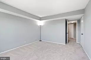 5901 Mt Eagle Dr, Alexandria, VA 22303 - Photo 22