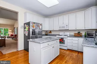 12952 Old Plains Rd, Fairfax, VA 22033 - Photo 10