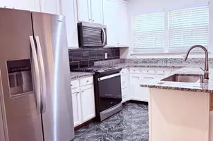 5944 Raina Dr, Centreville, VA 20120 - Photo 4