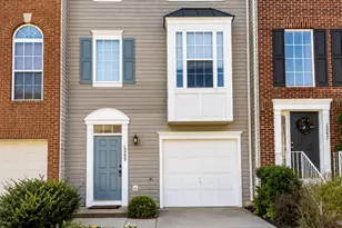 13225 Rolling Plains Ct, Herndon, VA 20171 - Photo 2