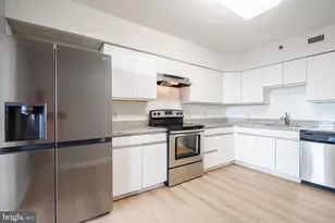 5501 Seminary Rd, Falls Church, VA 22041 - Photo 12