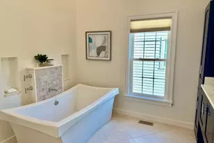 9733 Hidden Valley Rd, Vienna, VA 22181 - Photo 20