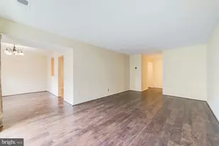 9705 Kings Crown Ct, Fairfax, VA 22031 - Photo 14