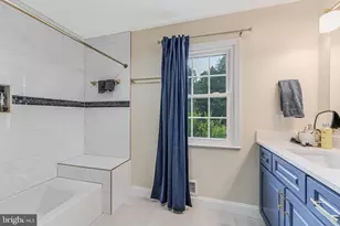 8424 Holly Leaf Dr, McLean, VA 22102 - Photo 24