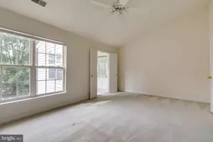 13129 Park Crescent Cir, Herndon, VA 20171 - Photo 30