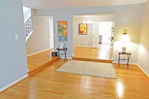 10315 Cherry View Ct, Oakton, VA 22124 - Photo 2