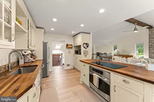 10854 Meadowland Dr, Oakton, VA 22124 - Photo 26
