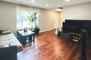 8201 Terra Grande Ave, Springfield, VA 22153 - Photo 2