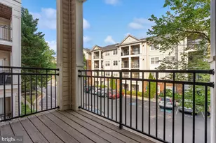 12949 Centre Park Cir, Herndon, VA 20171 - Photo 14