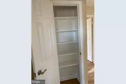12438 Wendell Holmes Road, Herndon, VA 20171 - Photo 32