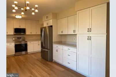12438 Wendell Holmes Road, Herndon, VA 20171 - Photo 8